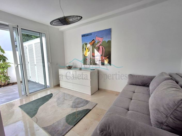 Image No.25-3 Bed Villa for sale