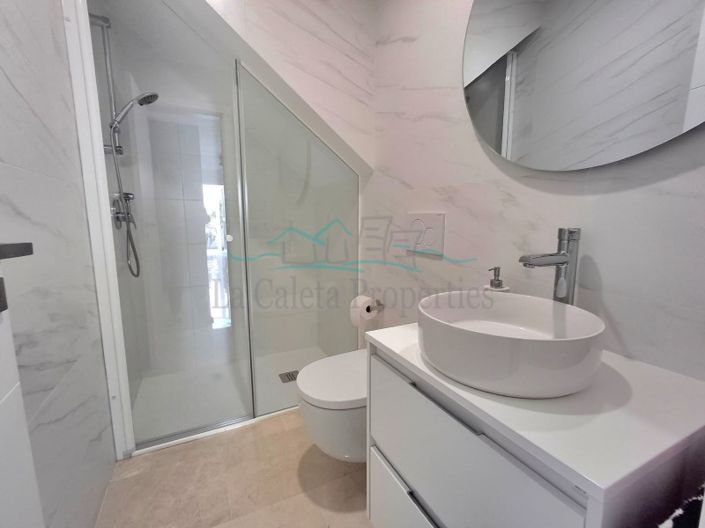 Image No.30-3 Bed Villa for sale