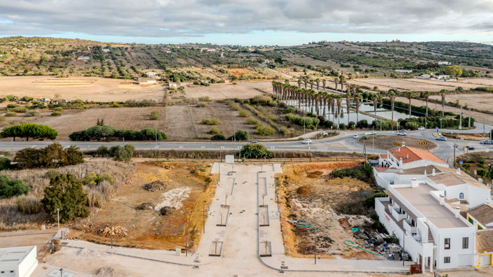 Image No.26-3 Bed Townhouse for sale