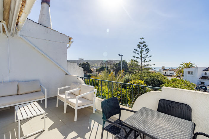 Image No.14-2 Bed Townhouse for sale