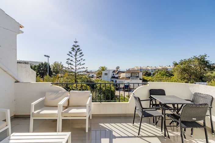 Image No.16-2 Bed Townhouse for sale