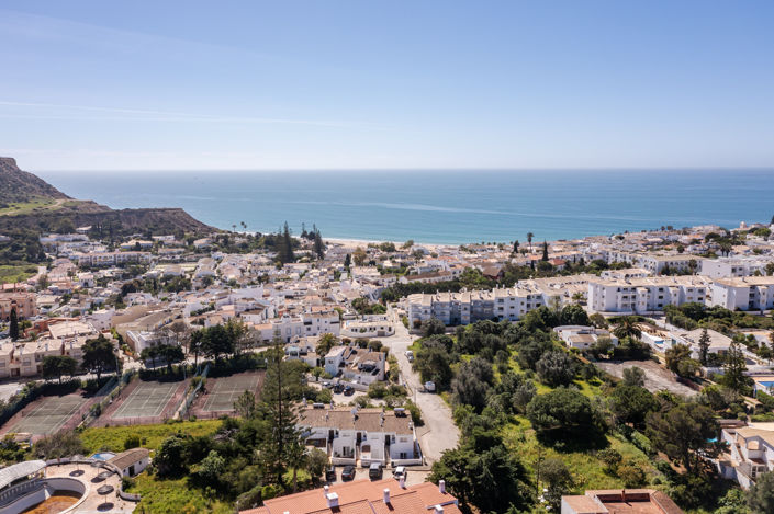 Image No.18-2 Bed Townhouse for sale