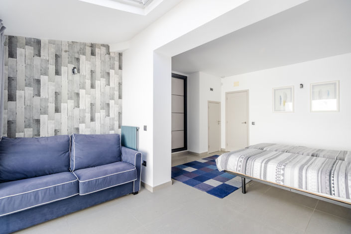 Image No.31-2 Bed Townhouse for sale