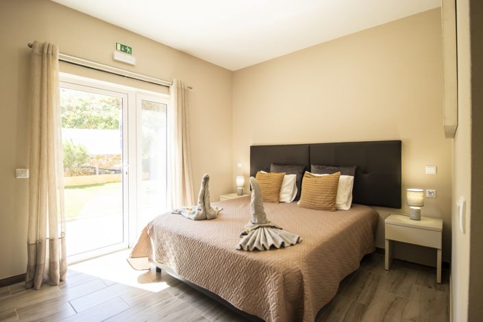 Image No.14-8 Bed Villa for sale