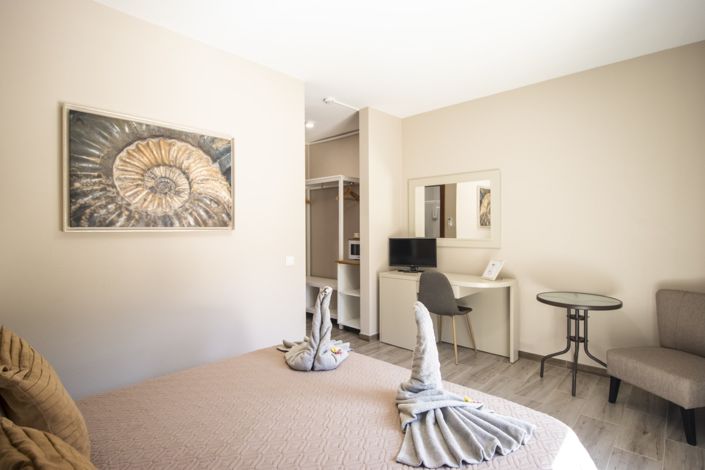 Image No.16-8 Bed Villa for sale