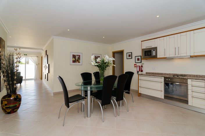 Image No.22-8 Bed Villa for sale