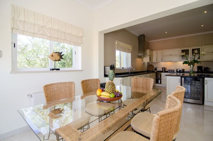 Image No.9-8 Bed Villa for sale