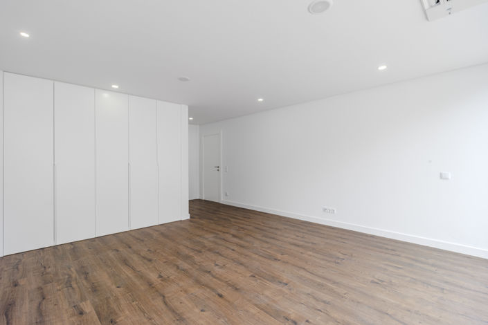 Image No.28-5 Bed Villa for sale