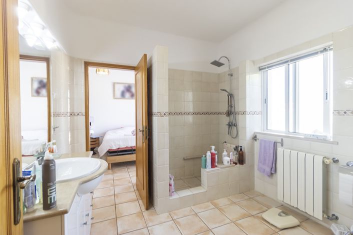 Image No.15-4 Bed Villa for sale