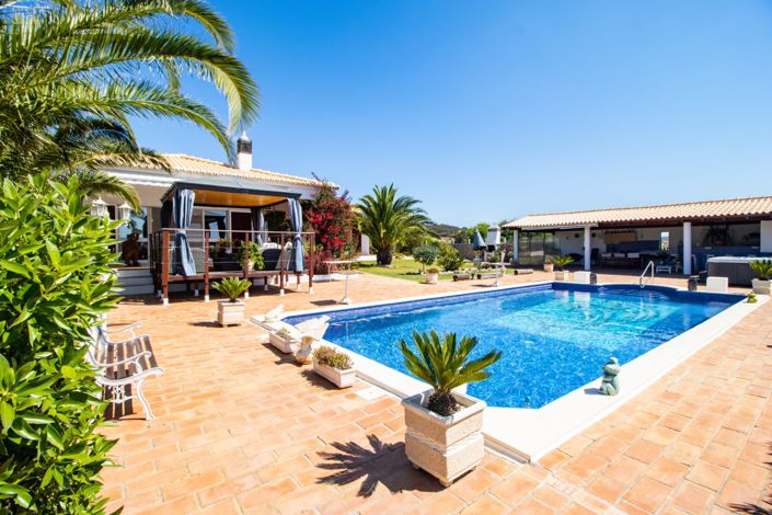 Image No.3-4 Bed Villa for sale