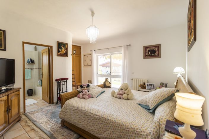 Image No.10-4 Bed Villa for sale