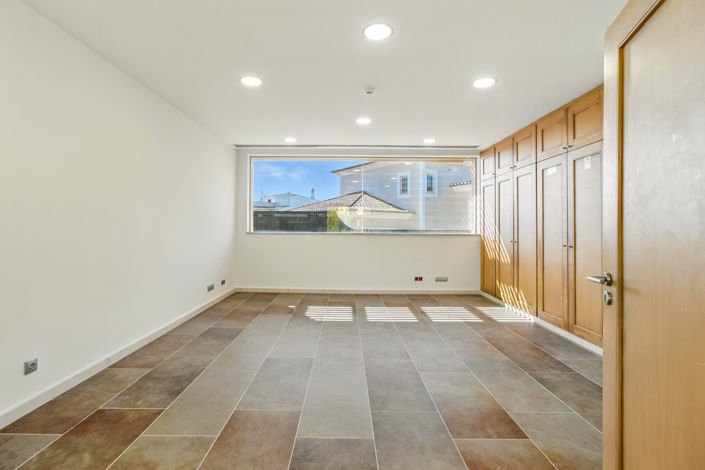 Image No.7-Commercial for sale