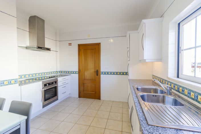 Image No.11-2 Bed Townhouse for sale