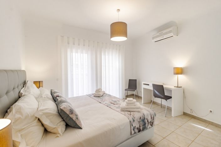 Image No.16-2 Bed Townhouse for sale