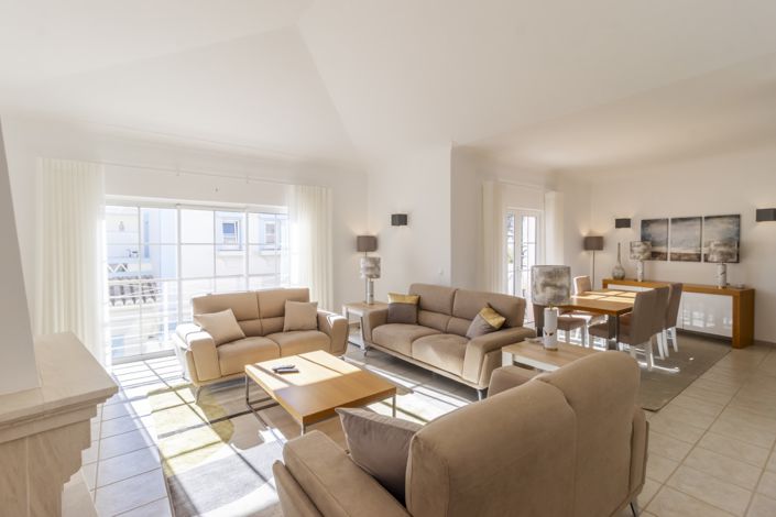 Image No.2-2 Bed Townhouse for sale