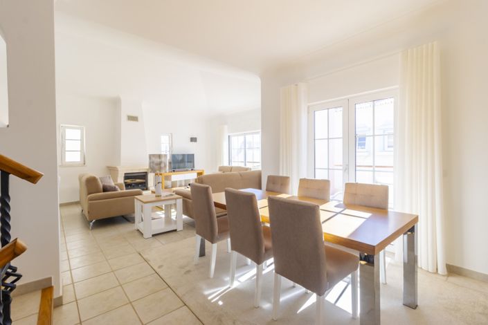 Image No.9-2 Bed Townhouse for sale