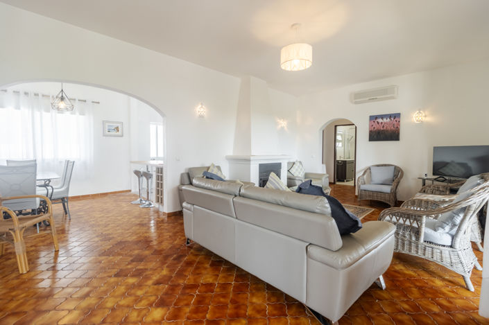 Image No.10-5 Bed Villa for sale