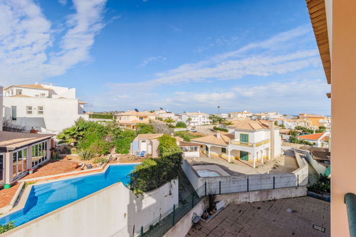 Image No.40-5 Bed Villa for sale