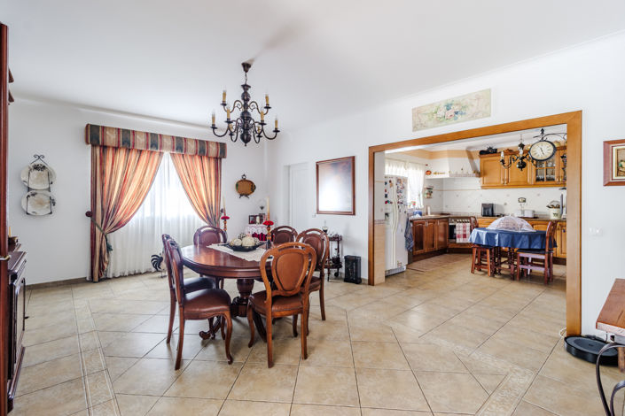 Image No.5-5 Bed Villa for sale