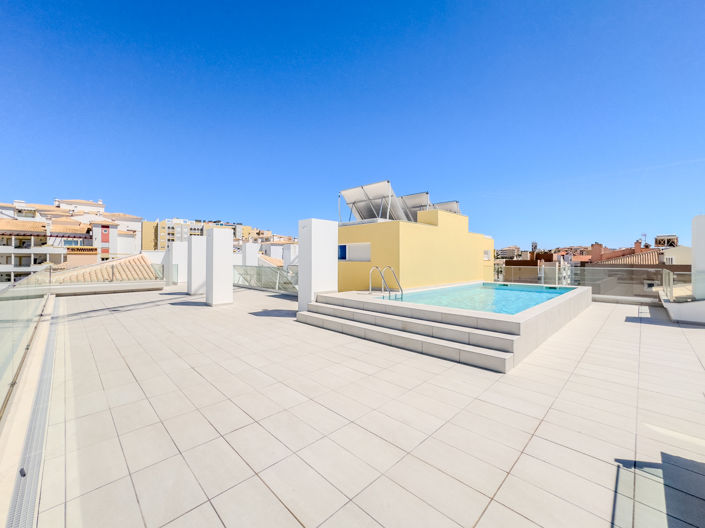 Image No.20-3 Bed Apartment for sale