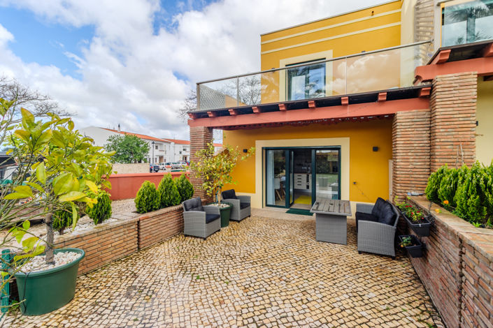 Image No.18-2 Bed Townhouse for sale