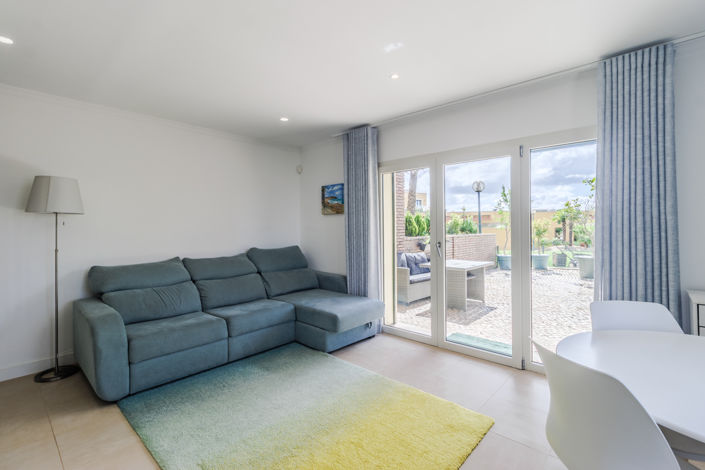 Image No.6-2 Bed Townhouse for sale