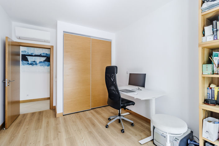 Image No.16-2 Bed Apartment for sale