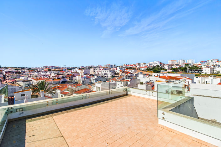 Image No.27-3 Bed Townhouse for sale