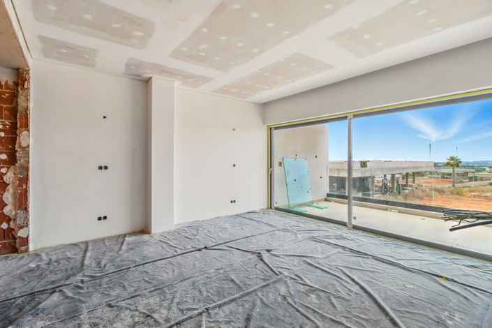 Image No.48-2 Bed Villa for sale