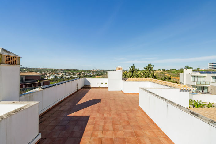 Image No.32-6 Bed Villa for sale