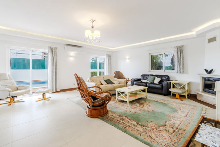 Image No.7-6 Bed Villa for sale