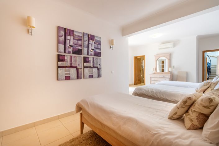 Image No.31-3 Bed Villa for sale