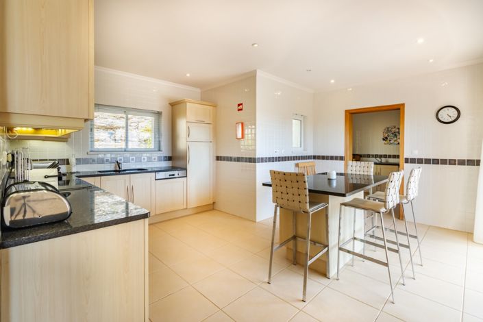 Image No.10-3 Bed Villa for sale