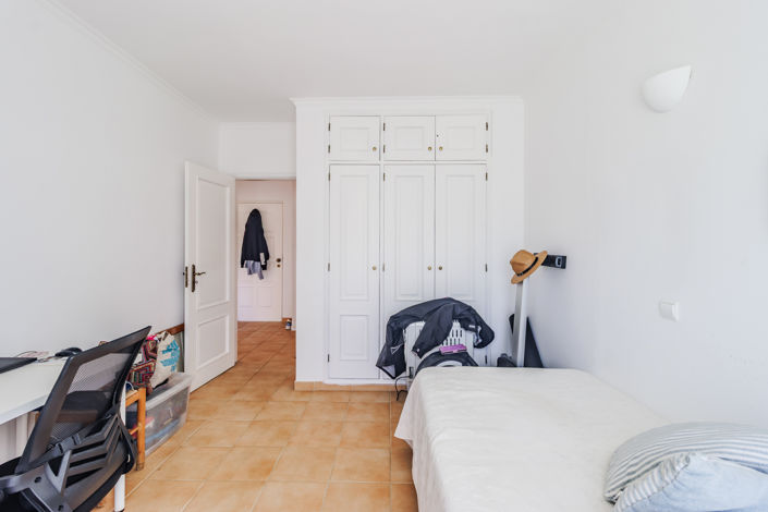 Image No.17-3 Bed Apartment for sale