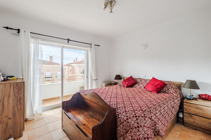 Image No.20-3 Bed Apartment for sale