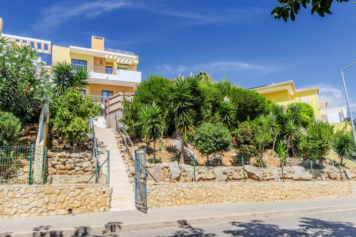 Image No.50-7 Bed Commercial for sale