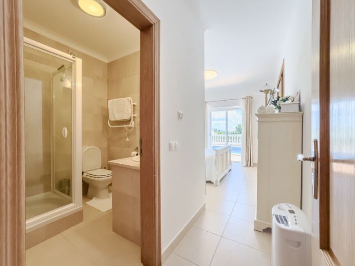 Image No.28-3 Bed Villa for sale