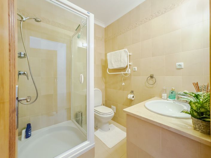 Image No.29-3 Bed Villa for sale