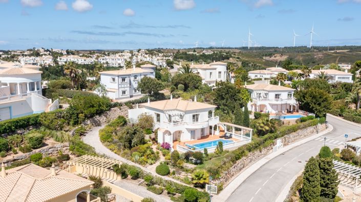 Image No.37-3 Bed Villa for sale