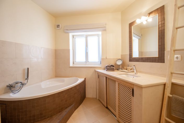 Image No.23-5 Bed Villa for sale