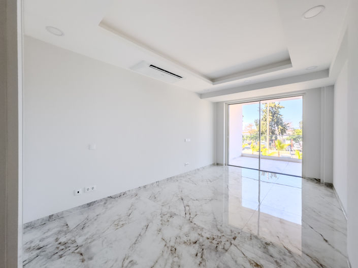 Image No.8-3 Bed Apartment for sale