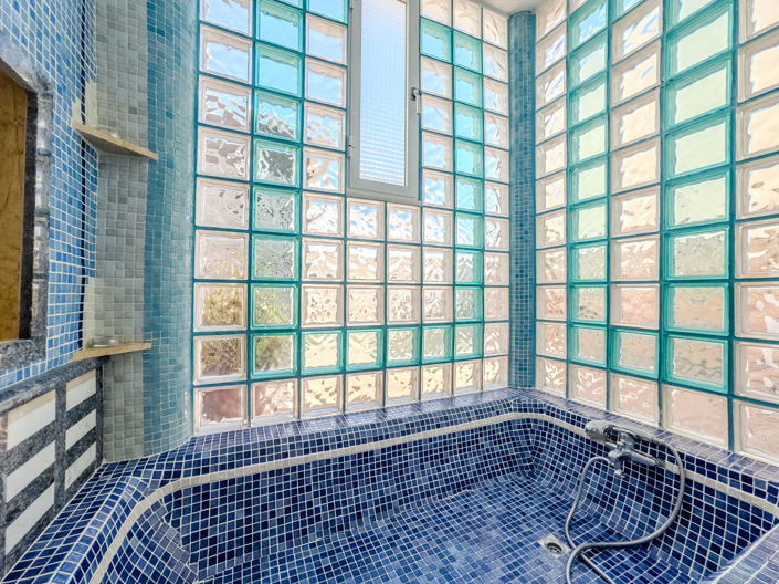 Image No.14-3 Bed Townhouse for sale