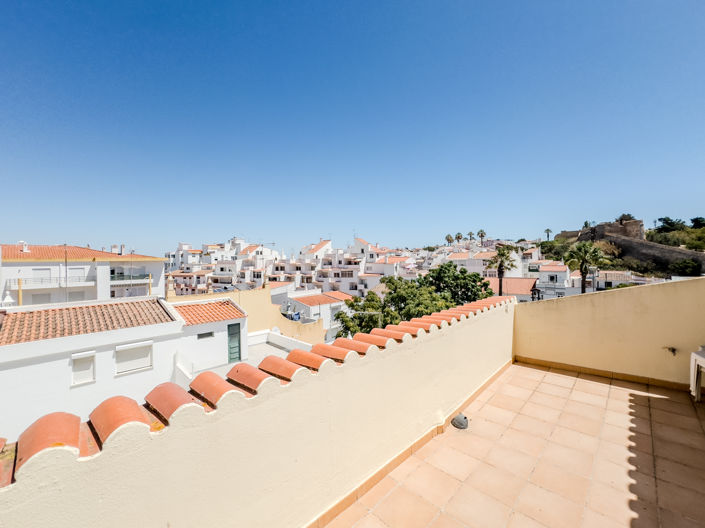 Image No.25-3 Bed Townhouse for sale