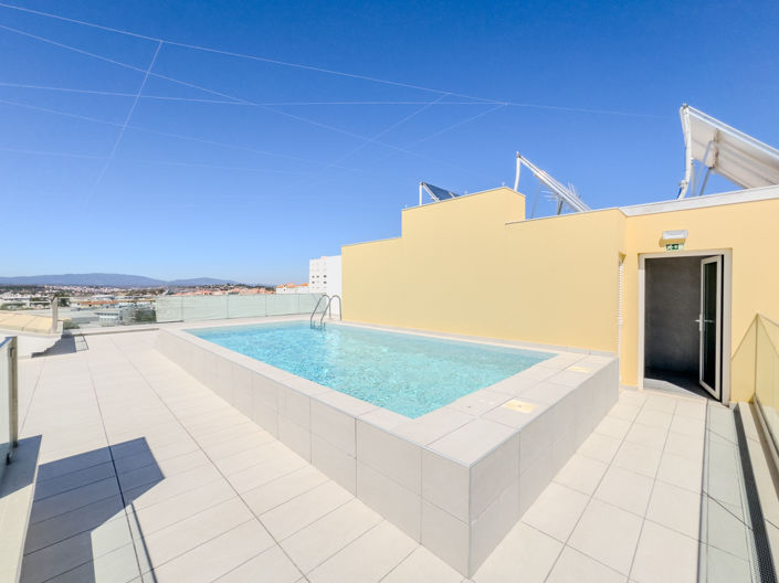 Image No.17-3 Bed Apartment for sale