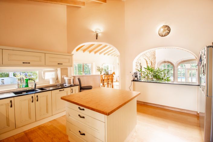 Image No.14-8 Bed Villa for sale