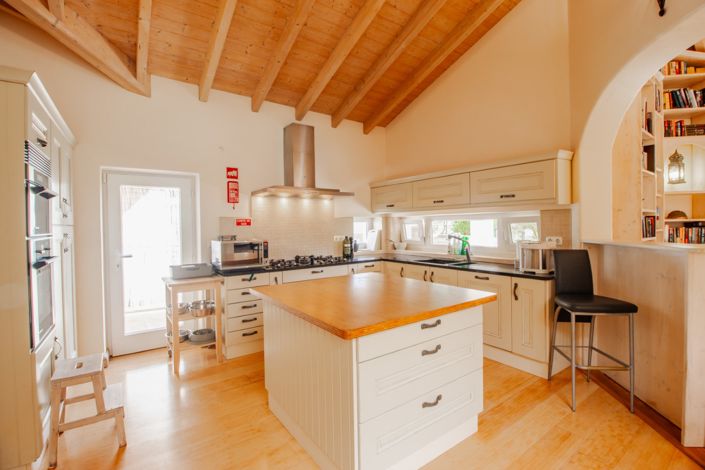 Image No.16-8 Bed Villa for sale