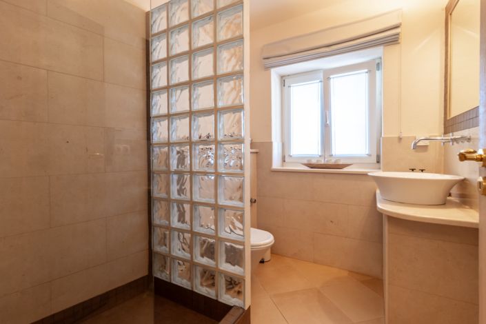 Image No.29-8 Bed Villa for sale