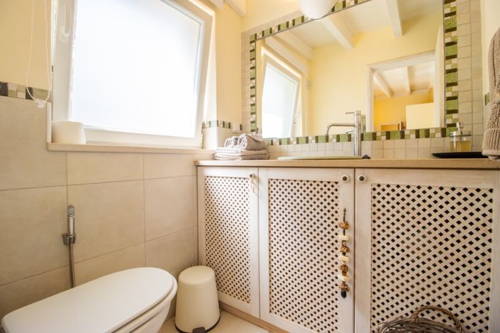 Image No.60-8 Bed Villa for sale