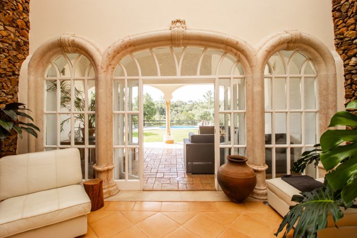 Image No.7-8 Bed Villa for sale