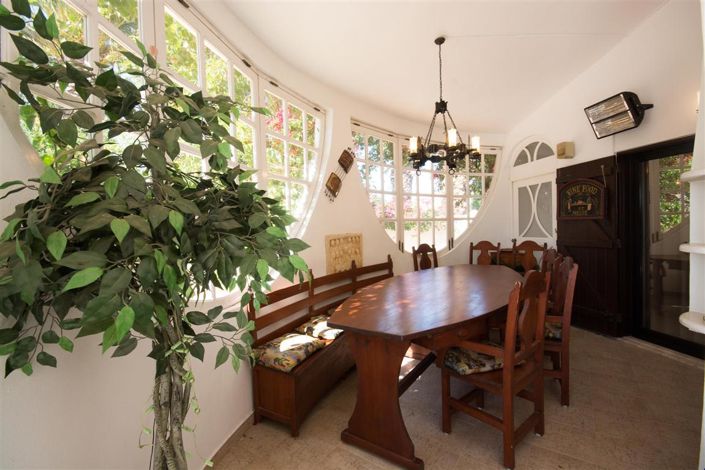 Image No.9-5 Bed Villa for sale